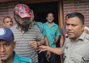 বরিশালে মাদকের আসর থেকে পুলিশ ও নারীসহ চারজন আটক