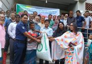 উজিরপুরে ৩৪০০ জেলের মাঝে ভিজিএফের চাল বিতরণ