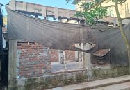 উজিরপুরে প্রশাসনের নির্দেশে অমান্য করে ভবন নির্মাণের অভিযোগ