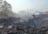 গাজীপুরে গভীর রাতে আগুনে মসজিদসহ ২০ দোকান পুড়ে ছাই