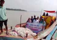 বাকেরগঞ্জে মা ইলিশ সংরক্ষণে অভিযান, ৬০ হাজার মিটার কারেন্ট জাল জব্দ